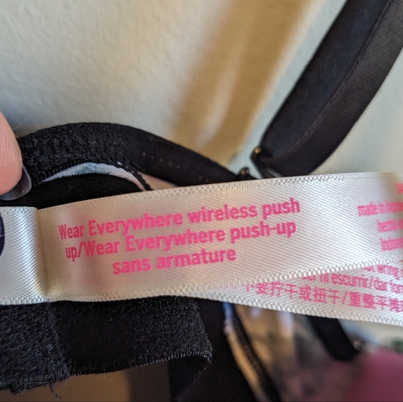 Victoria's Secret PINK Tie Dye Wireless Wear Everywhere Push Up Bra, size 34B - Picture 5 of 6